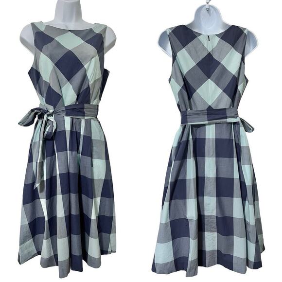 LL Bean Plaid Sleeveless Belted Fit & Flare Dress Size 8 Navy Knee Length Retro - Picture 1 of 6